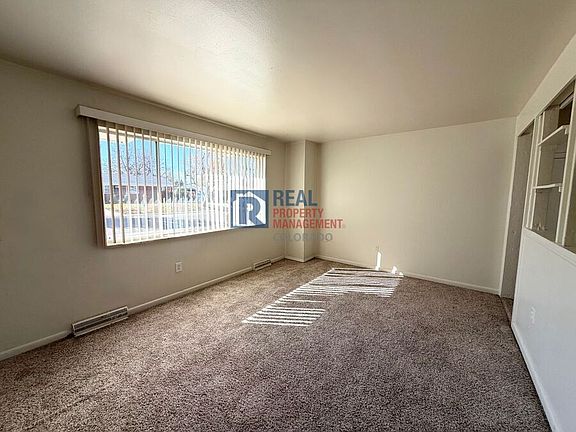 3rd image of 504 Toledo St