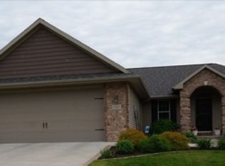 1010 Albert Dr, Manitowoc, WI 54220