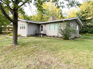 300 Jonathan Carver Rd, Marquette, MI 49855