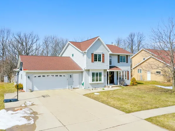 1968 Emerald Dr, Green Bay, WI 54311