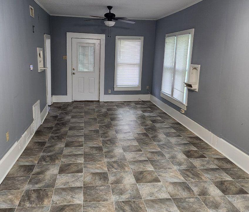 1st image of 815 N 4th St