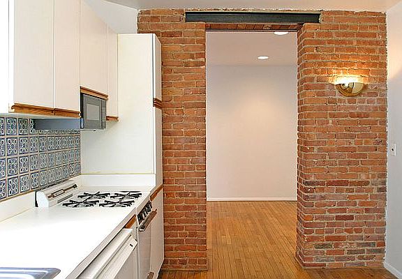 4th image of 320 E 92nd St APT 3FW