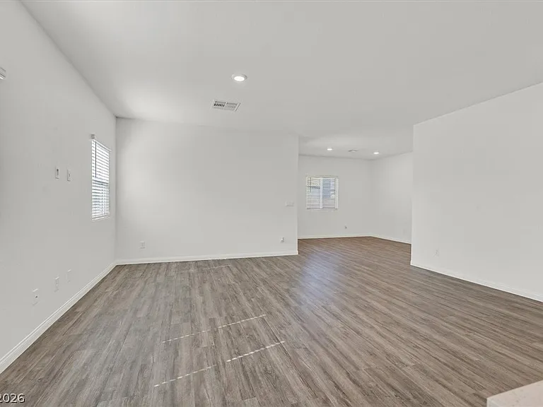 7451 Mason Springs Ave — Photo 4