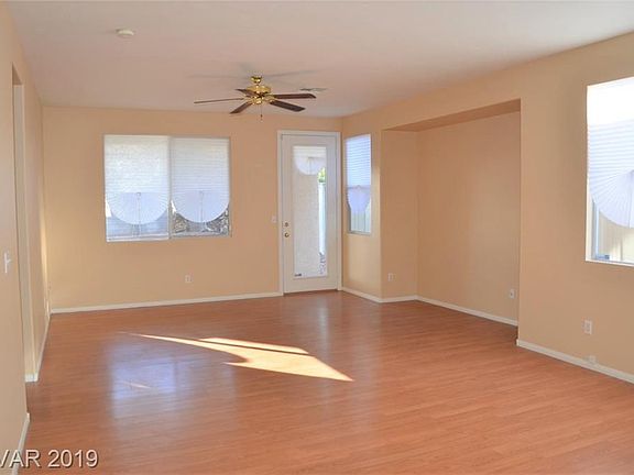 4th image of 9750 Del Mar Heights St