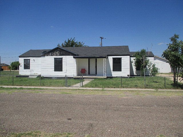 1st image of 203 S Idaho St