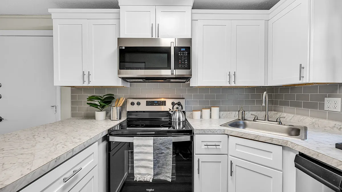 Experience the elegance of stainless steel appliances in all our exemplary kitchens including dishwashers! - Sugarloaf Estates