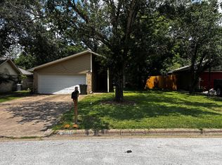 4111 Willow Oak St, Bryan, TX 77802