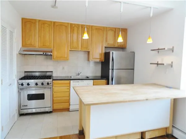 753 E 5th St #4B — Photo 6