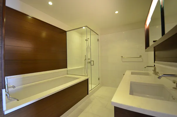 Rented by BLU Real Estate | media 18