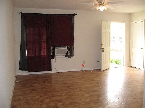 3rd image of 1108-1110 W 9th St