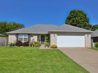 2901 S Grant Ave, Bolivar, MO 65613