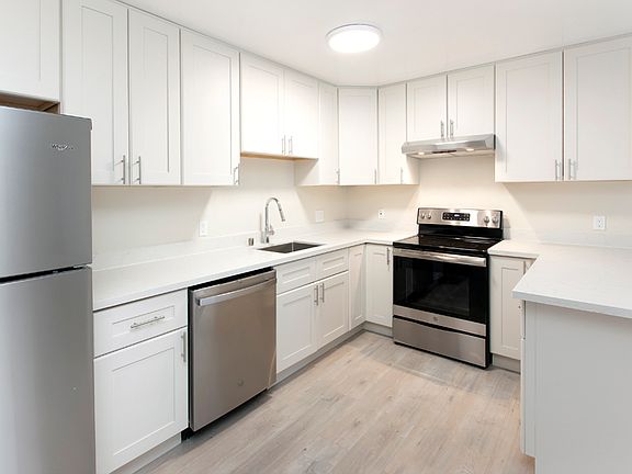 3rd image of 1269 Dolores St APT 1