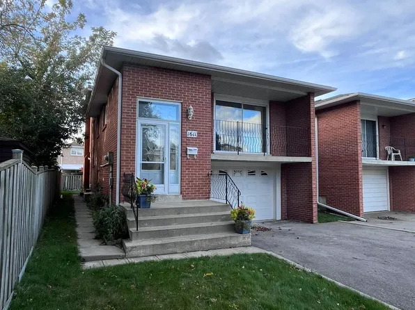 1611 Lewes Way, Mississauga, ON L4W 3H5