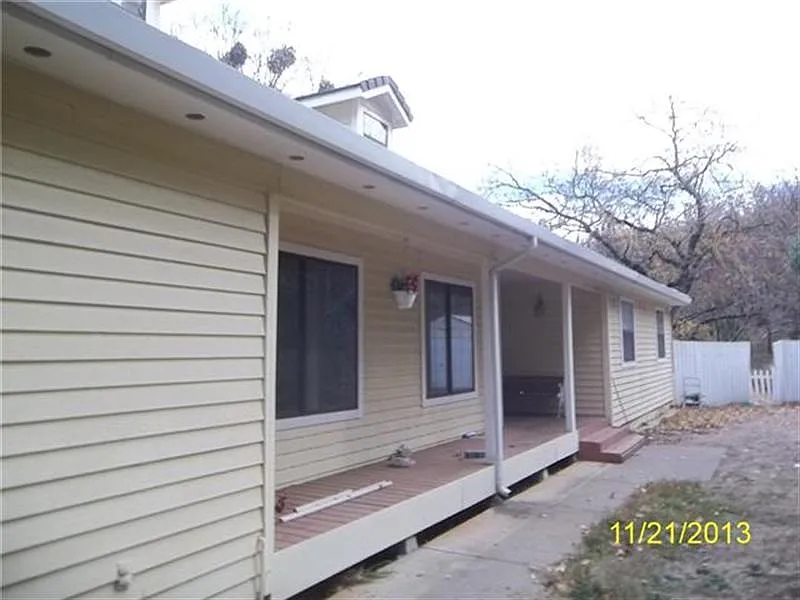 16294 Rossbridge Rd photo 1