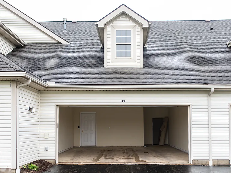 122 Maple Leaf Dr — Photo 17