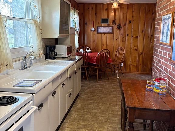 5th image of 17 Church St