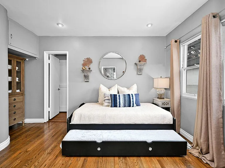 1405 W Bay Ave — Photo 30
