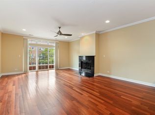 1828 W Foster Ave #2W, Chicago, IL 60640