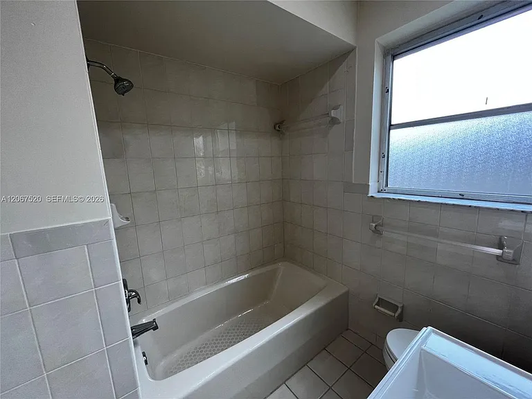 3351 SW 18th St #3351 — Photo 16
