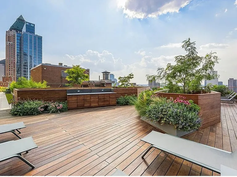 301 W 53rd St #21B — Photo 15