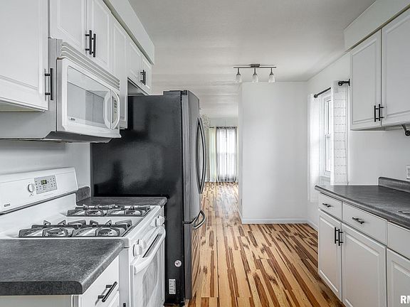 5th image of 1907 W Fulliam Ave