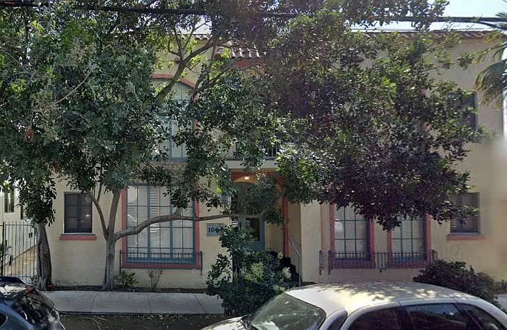 1040 E Appleton St — Photo 9