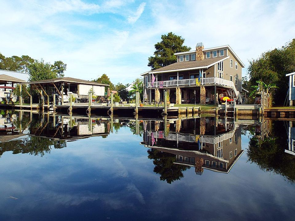 Our home & boathouses 