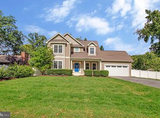 1326 Harbor Rd, Annapolis, MD 21403