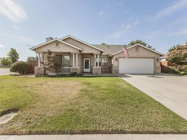 376 W Orange St, Kingsburg, CA 93631