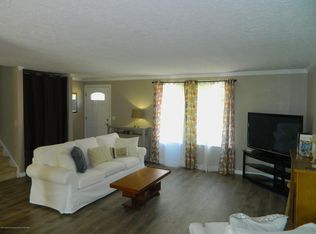 1108 Fairway Ln, Lansing, MI 48912