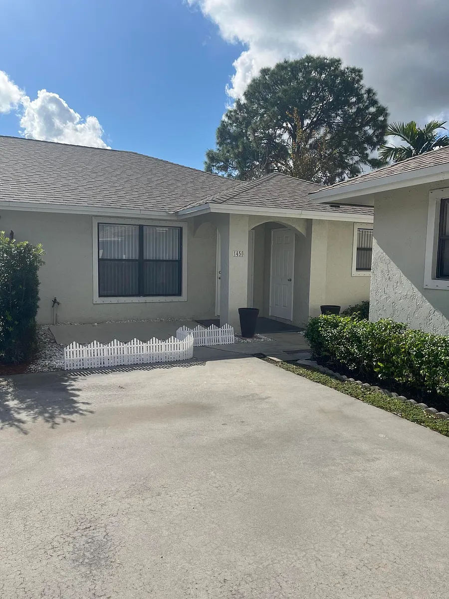 Building Photo - 1450 Hawthorne Pl