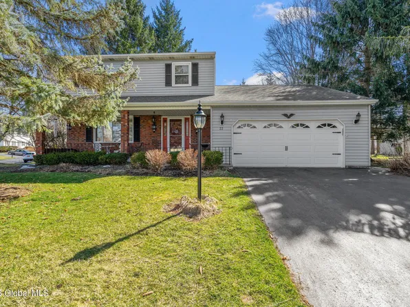 33 S Doorstone Drive, Latham, NY 12110