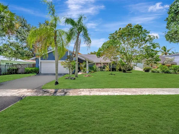 620 E Plantation Cir, Plantation, FL 33324
