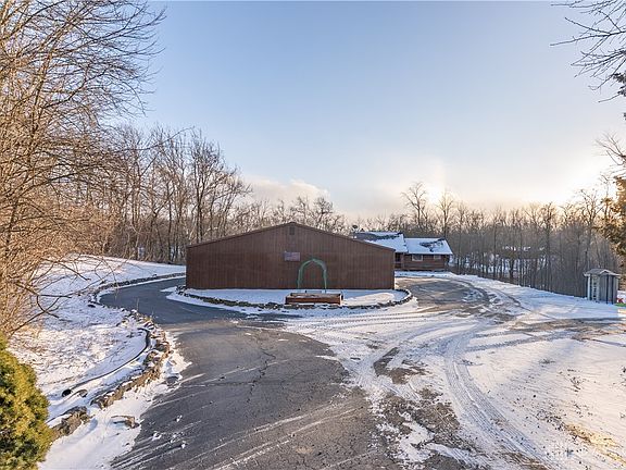 5th image of 3095 Thompson Schiff Rd