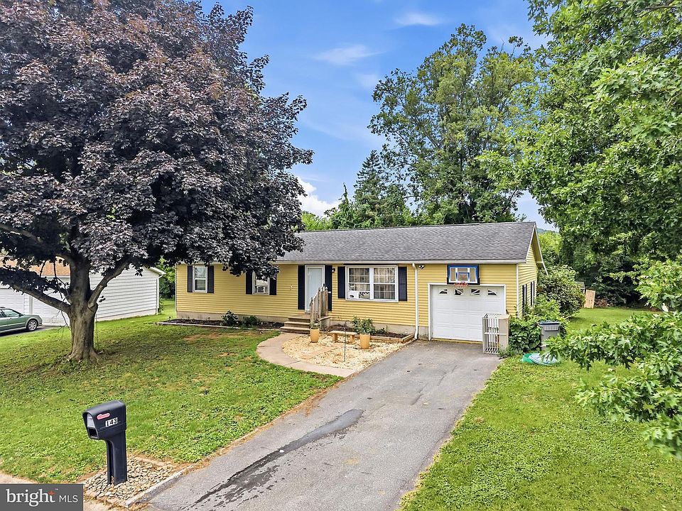 1st image of 143 Aspen Ave