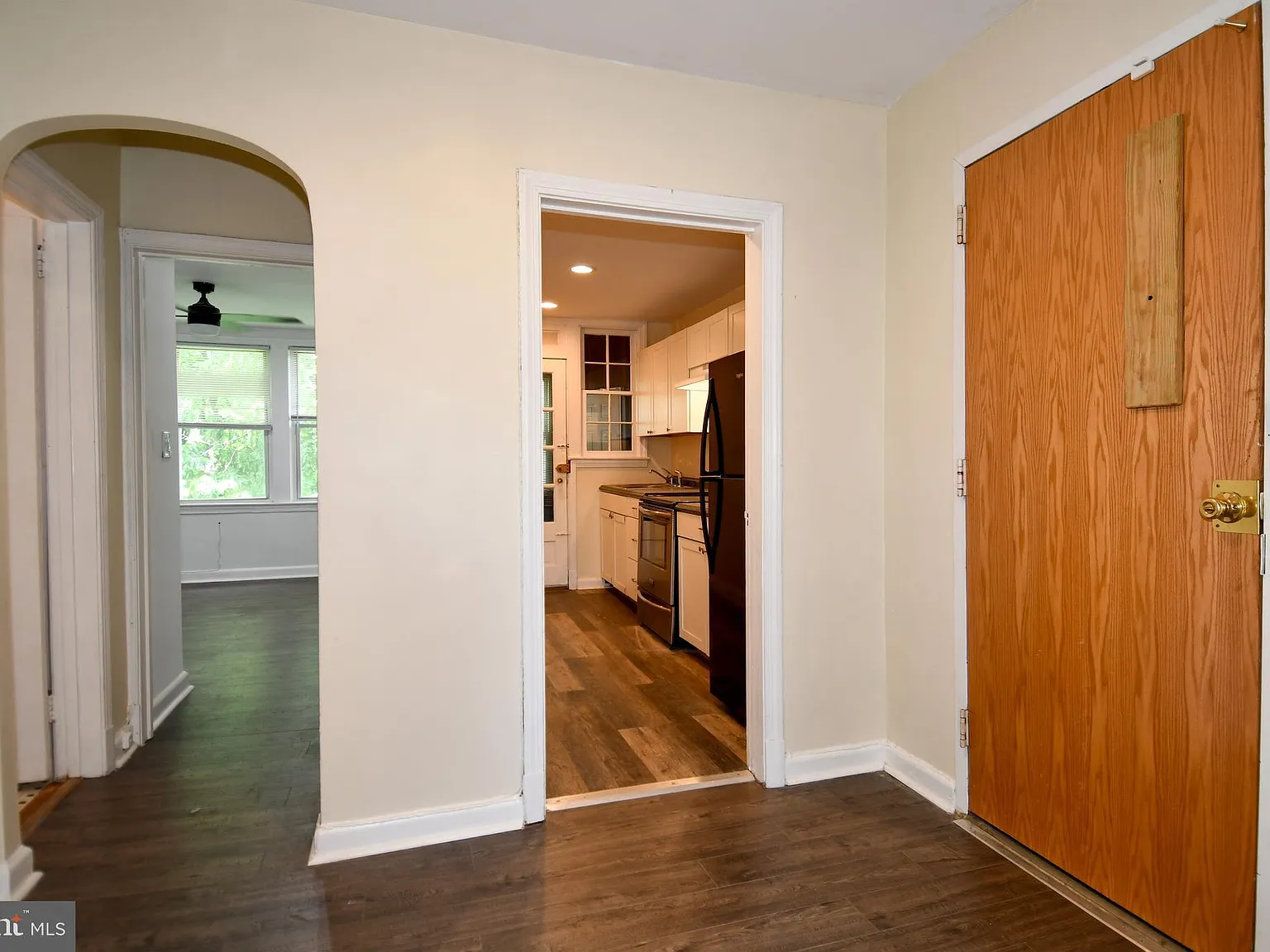 1 bed, 1.0 bath, 2600 sqft, $1,750 — Photo 3