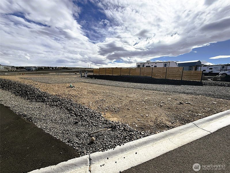 2nd image of 1769 Naches Wenas Rd #75