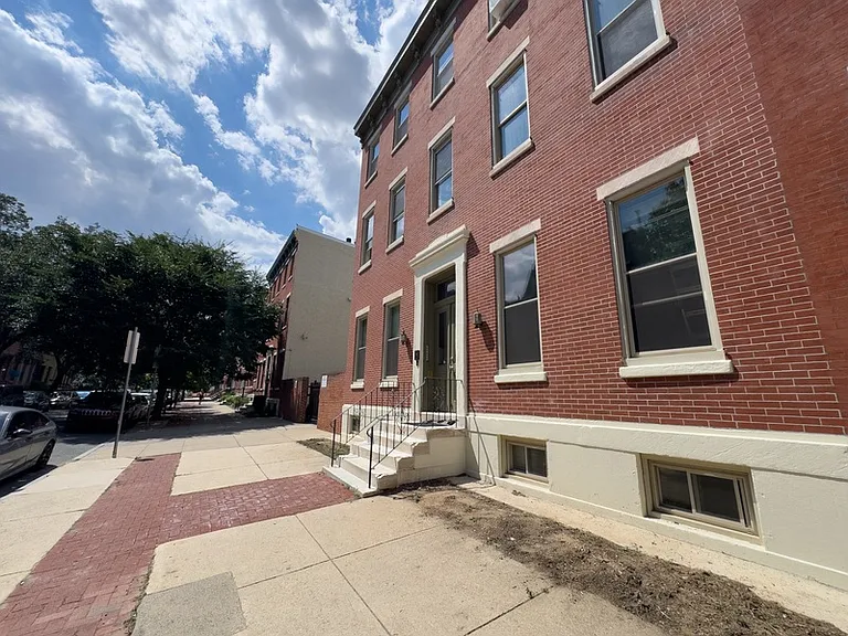 1703 Green St #4 — Photo 33