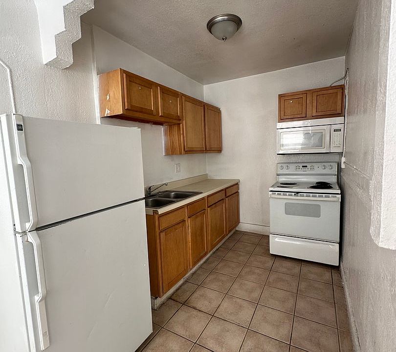 1st image of 13725 La Salle Blvd APT 202