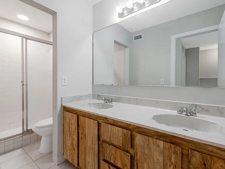 1761 N Congress Ave — Photo 21