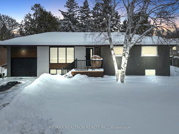 16 Tracey Dr, New Tecumseth, ON L9R 1M2