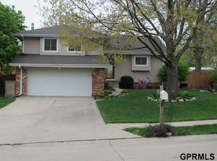 13571 Y St, Omaha, NE 68137