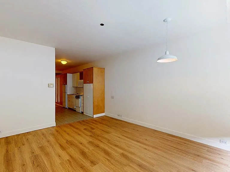 Trinity Towers Apartments — Photo 60