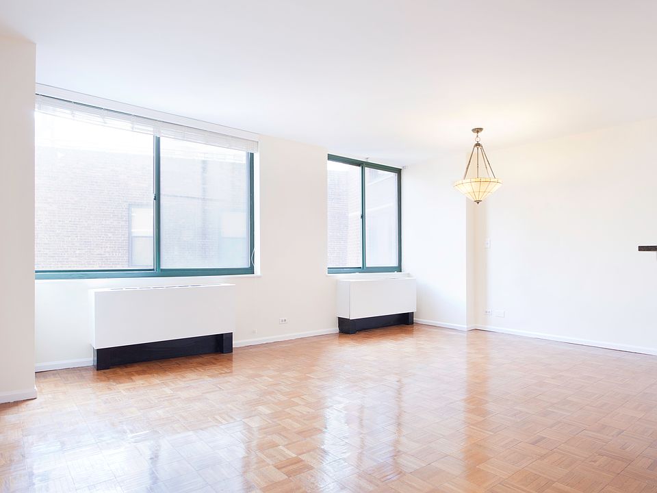 1st image of 275 Greenwich St APT 7F