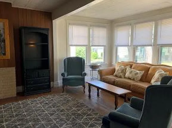 106 W Northrup Pl, Buffalo, NY 14214