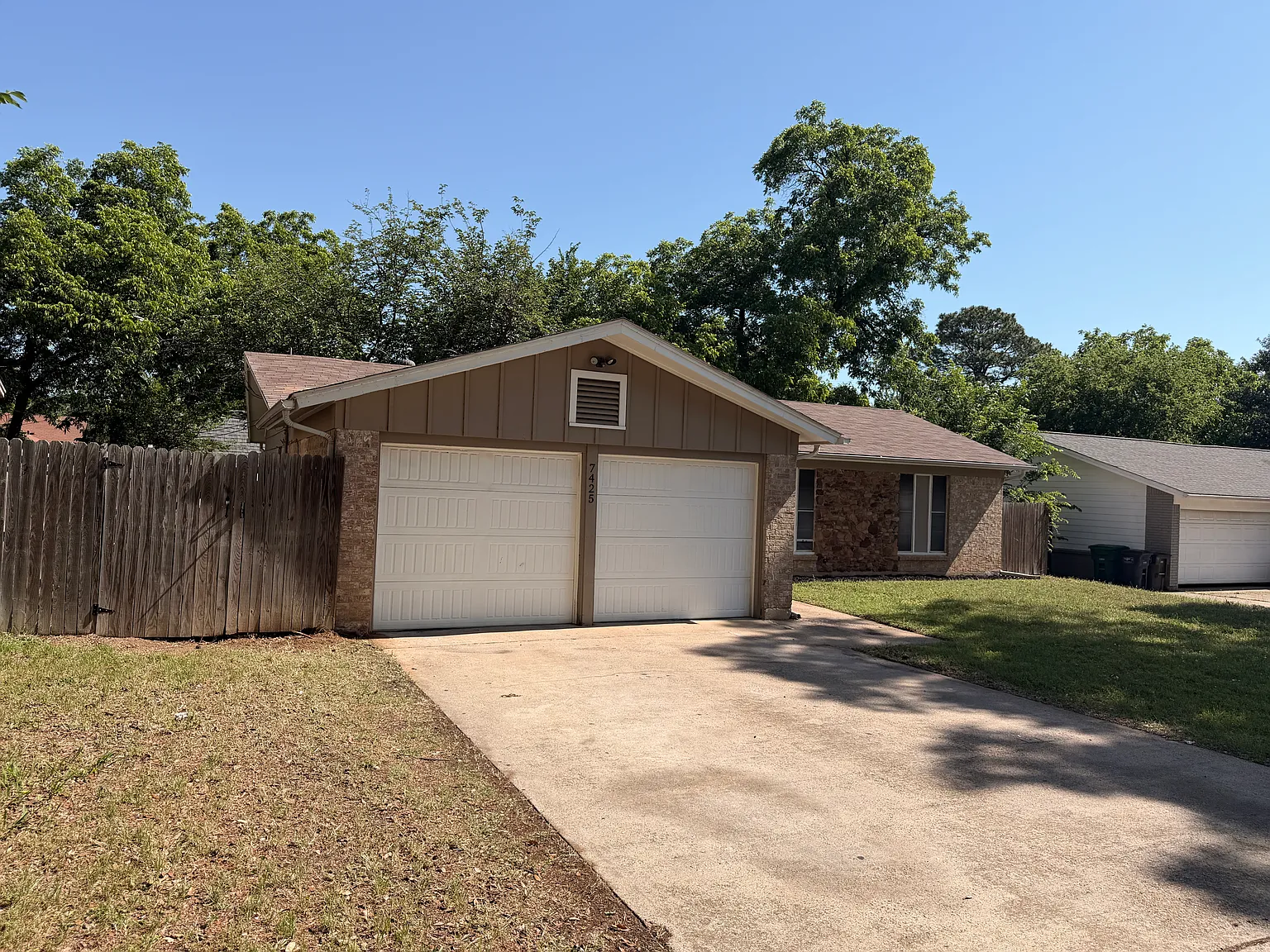 7425 Van Natta Ln. Fort Worth, TX 76112 — Photo 2