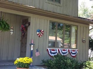 122 Cedar Cir, Cortland, OH