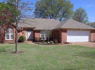 624 Charles Hamilton Dr, Collierville, TN 38017
