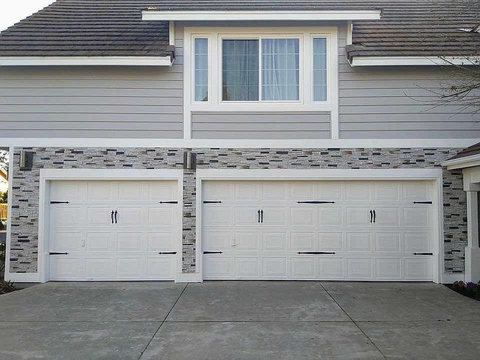 2nd image of 452 Amber Ave