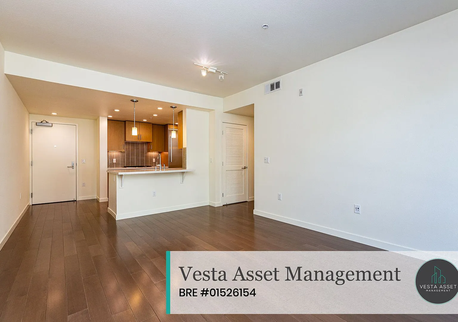 City Romance Meets Modern Luxury at 2655 Bush Street — Photo 1